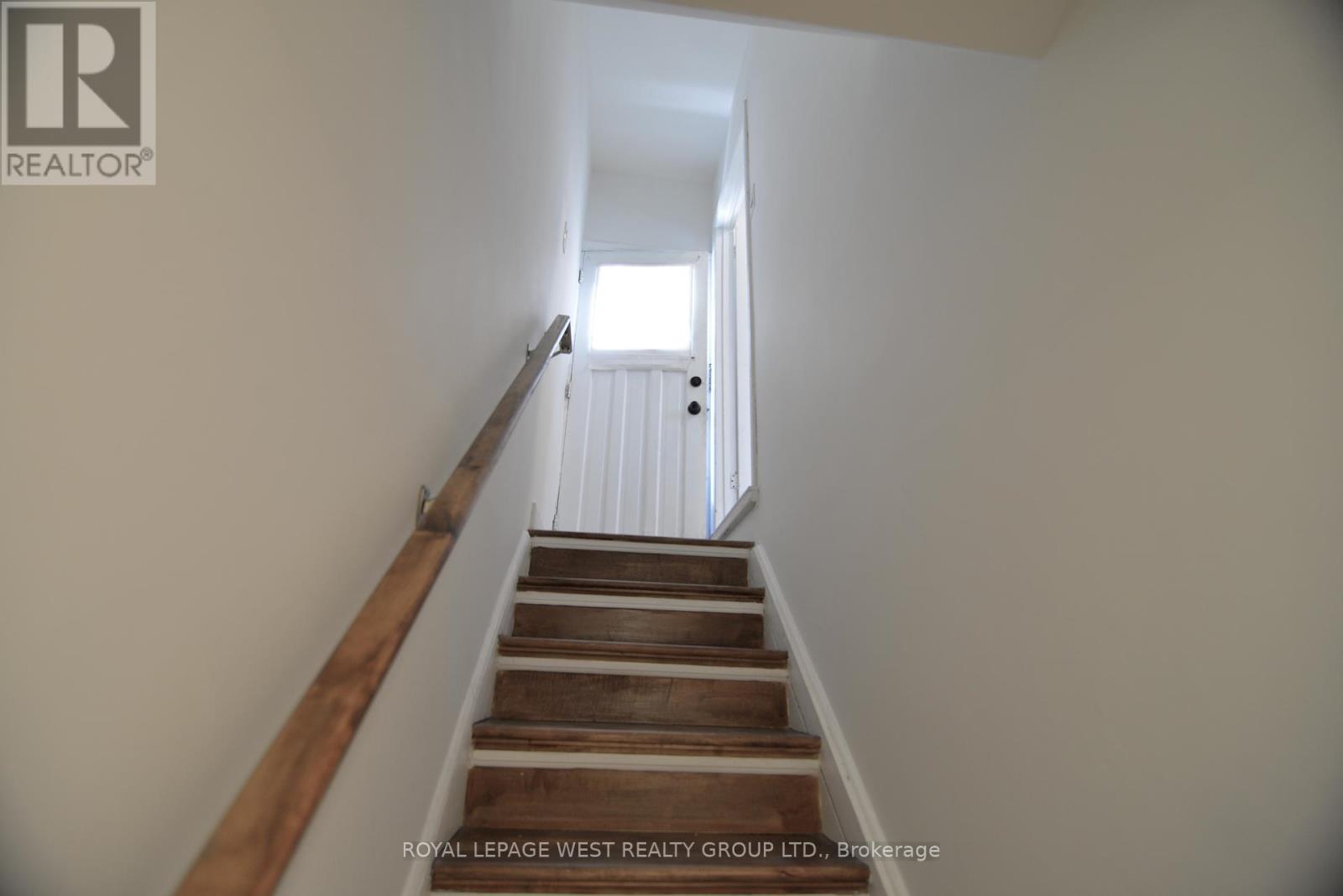 905 Islington Avenue, Toronto, Ontario  M8Z 4P1 - Photo 21 - W12126813
