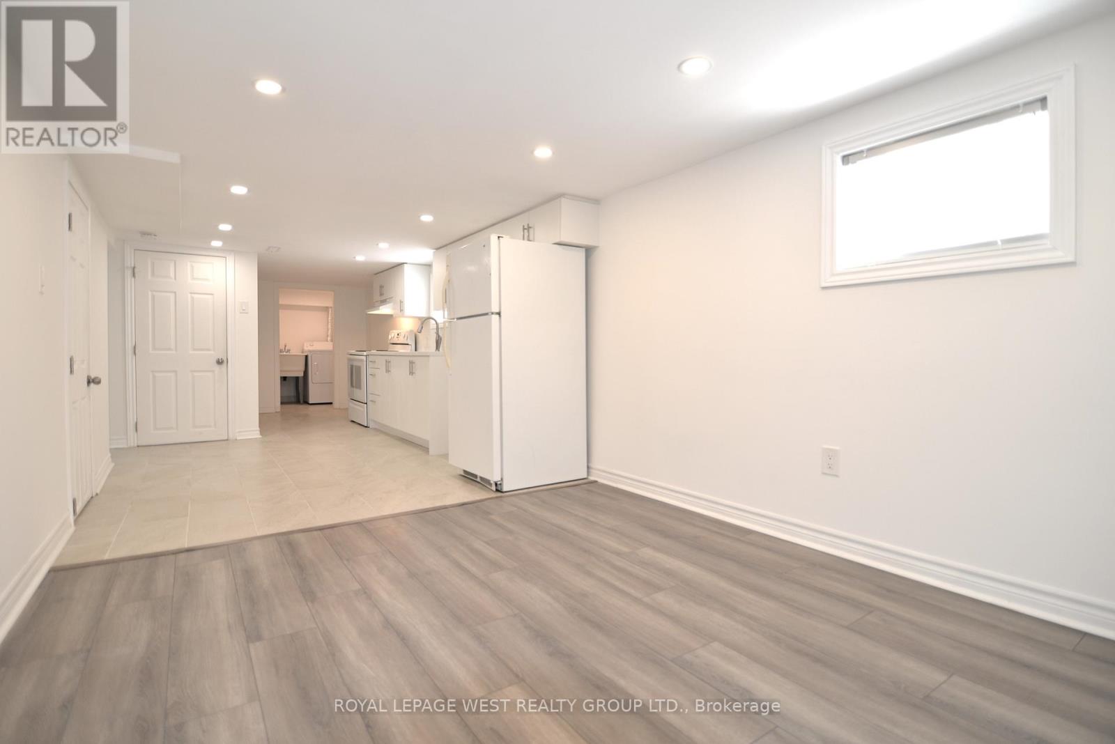 905 Islington Avenue, Toronto, Ontario  M8Z 4P1 - Photo 26 - W12126813