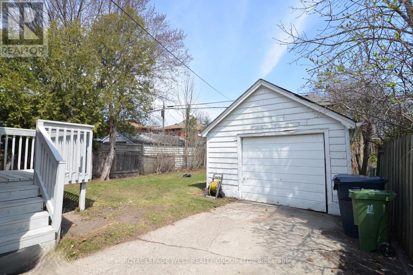 905 Islington Avenue, Toronto, Ontario  M8Z 4P1 - Photo 38 - W12126813