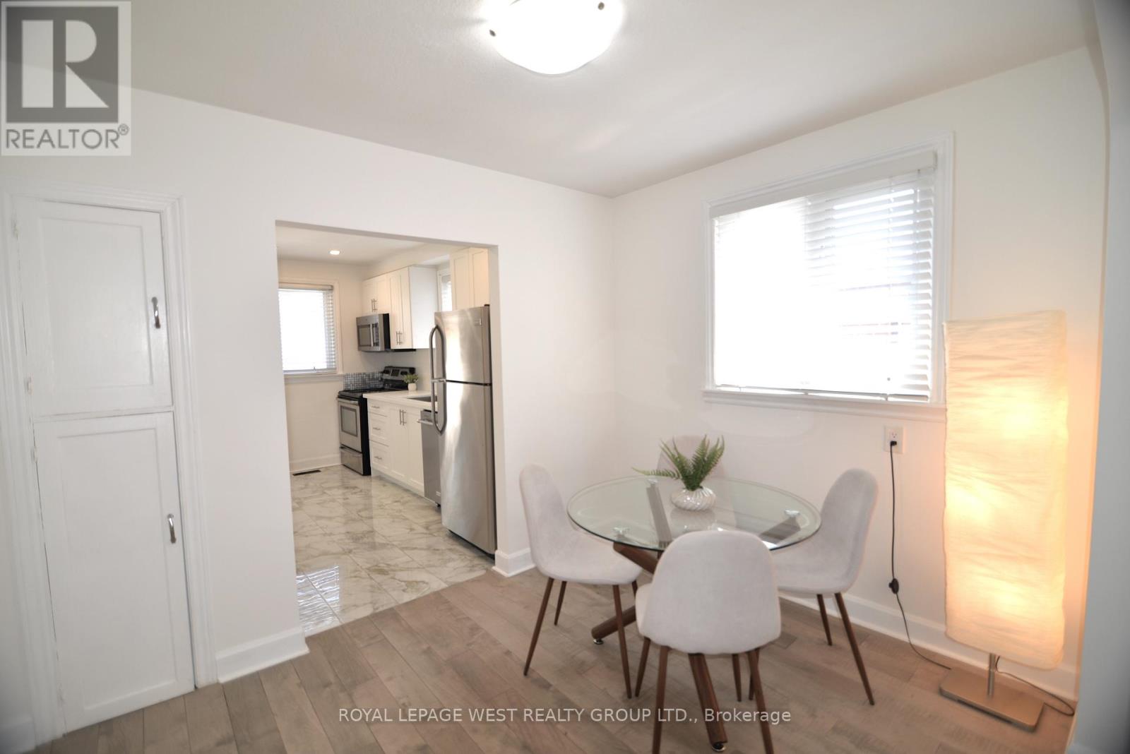 905 Islington Avenue, Toronto, Ontario  M8Z 4P1 - Photo 7 - W12126813