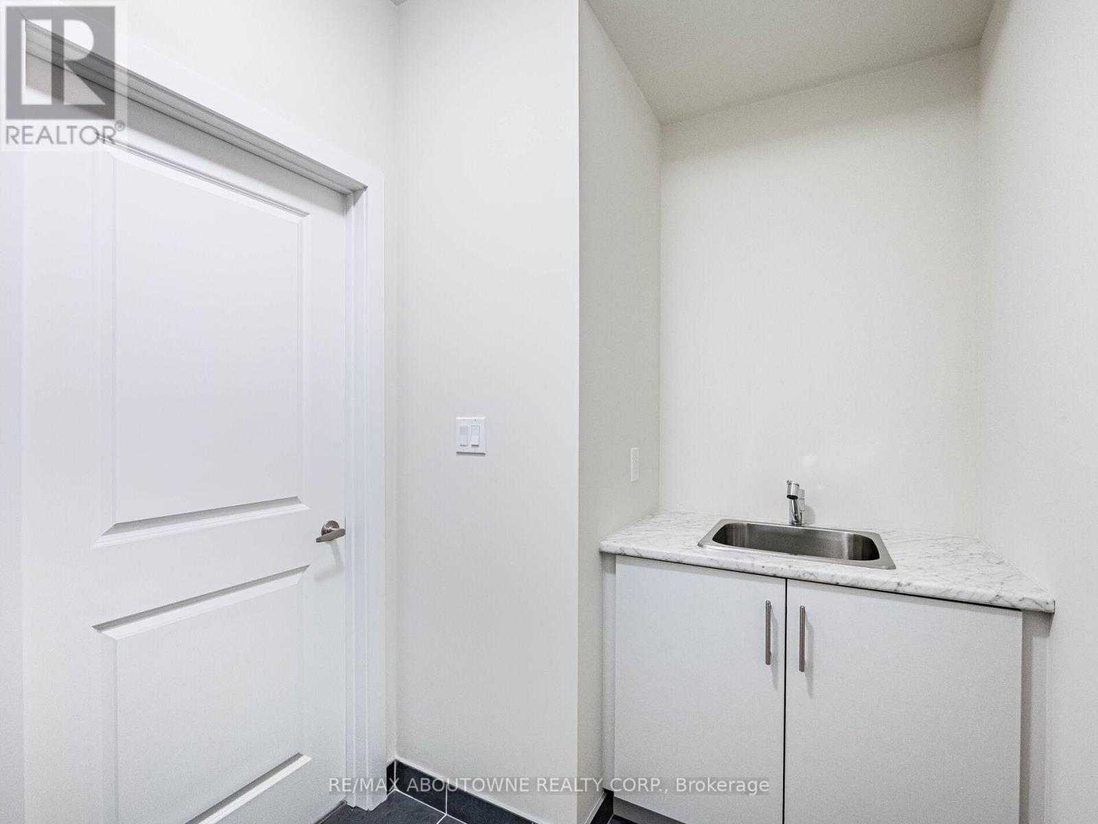 1303 Anthonia Trail, Oakville, Ontario  L6H 7Z2 - Photo 46 - W12126824