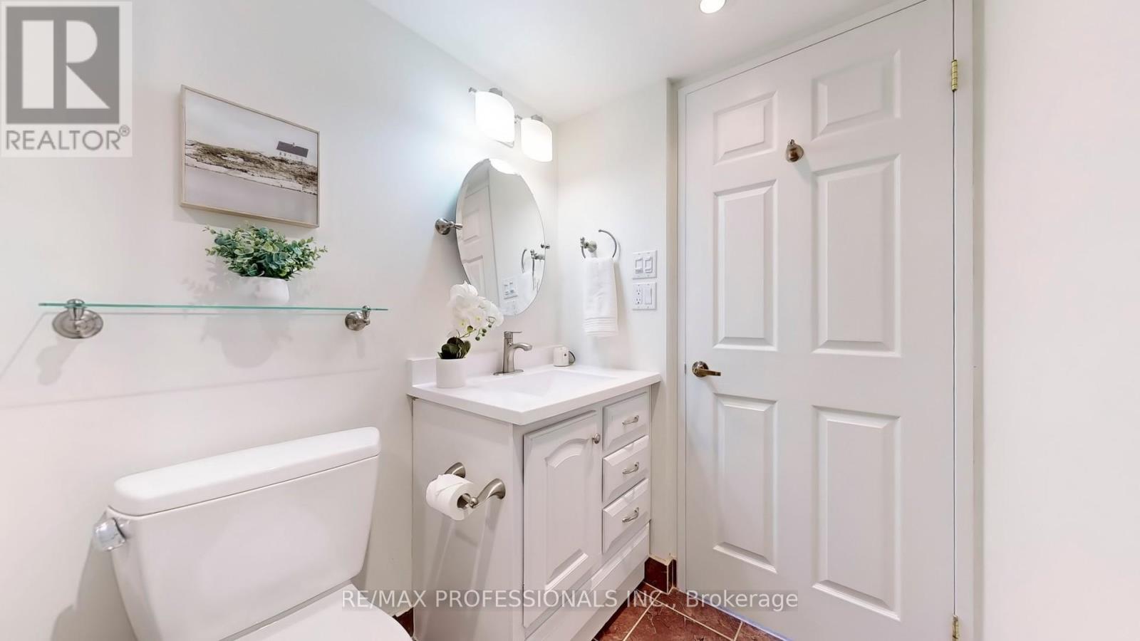 408 - 1300 Islington Avenue, Toronto, Ontario  M9A 5C4 - Photo 18 - W12126840