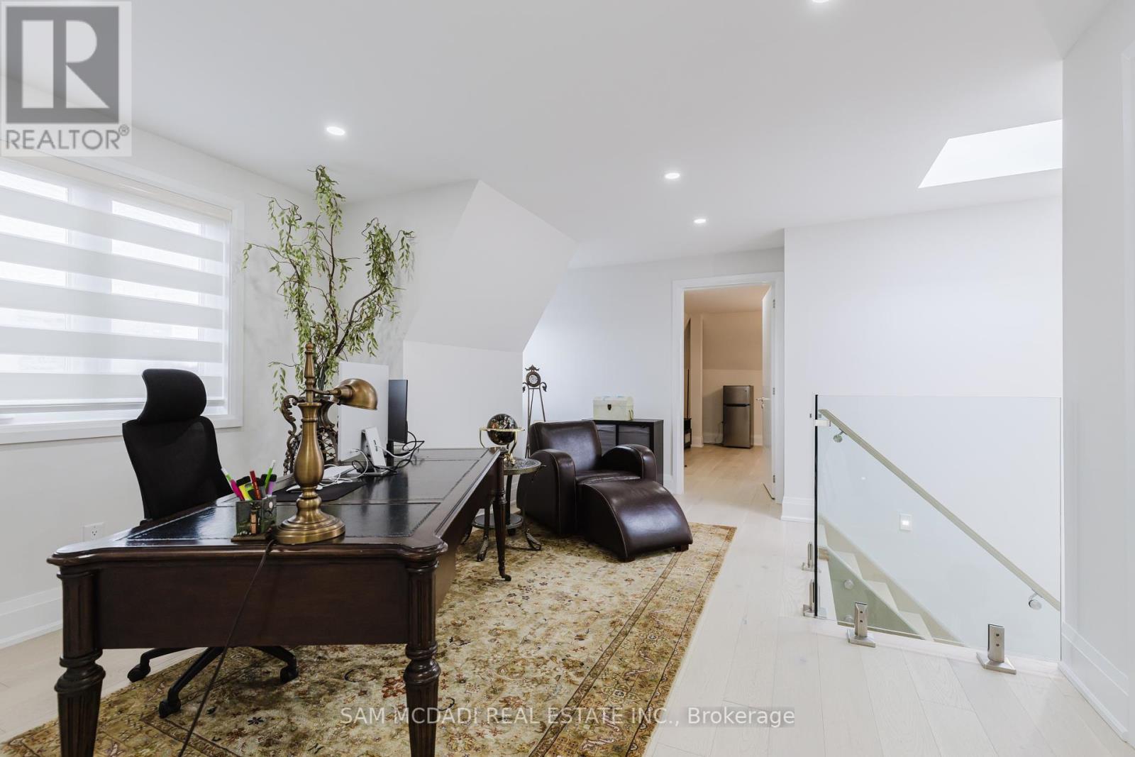 11a Maple Avenue N, Mississauga, Ontario  L5H 2R9 - Photo 29 - W12126851