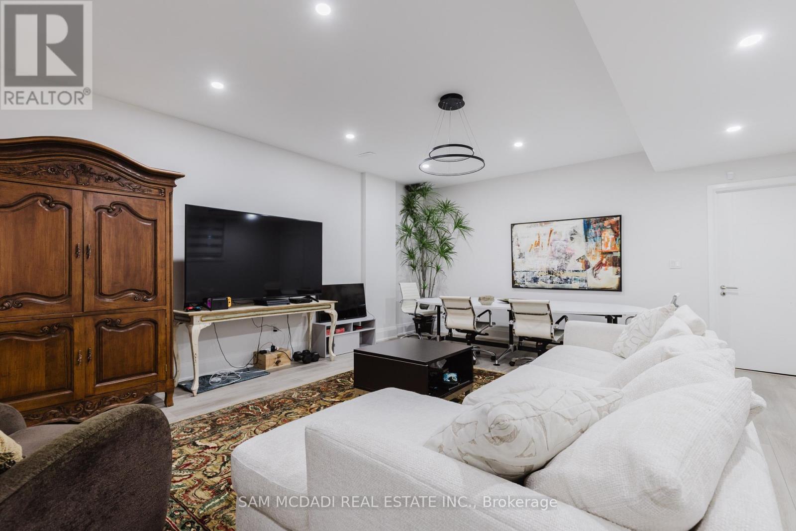 11a Maple Avenue N, Mississauga, Ontario  L5H 2R9 - Photo 37 - W12126851