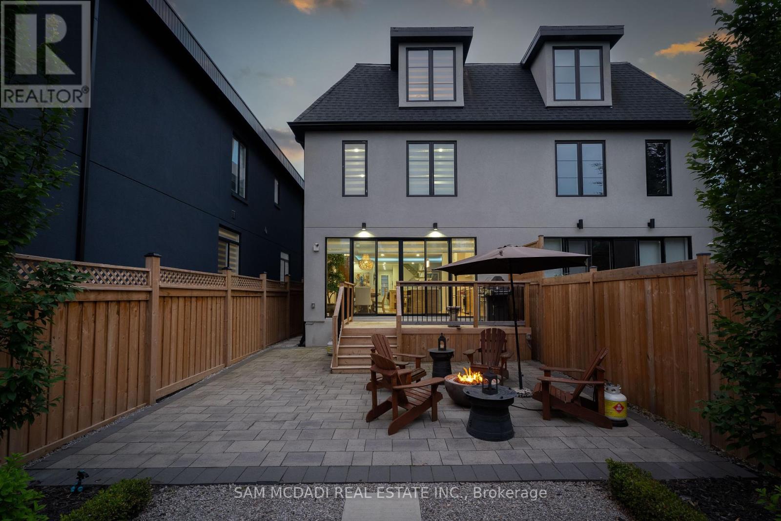11a Maple Avenue N, Mississauga, Ontario  L5H 2R9 - Photo 43 - W12126851