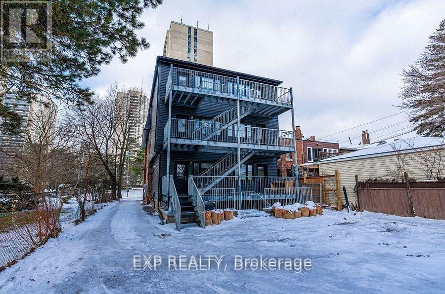 5 - 67 Oakmount Road, Toronto, Ontario  M6P 2M3 - Photo 2 - W12126863