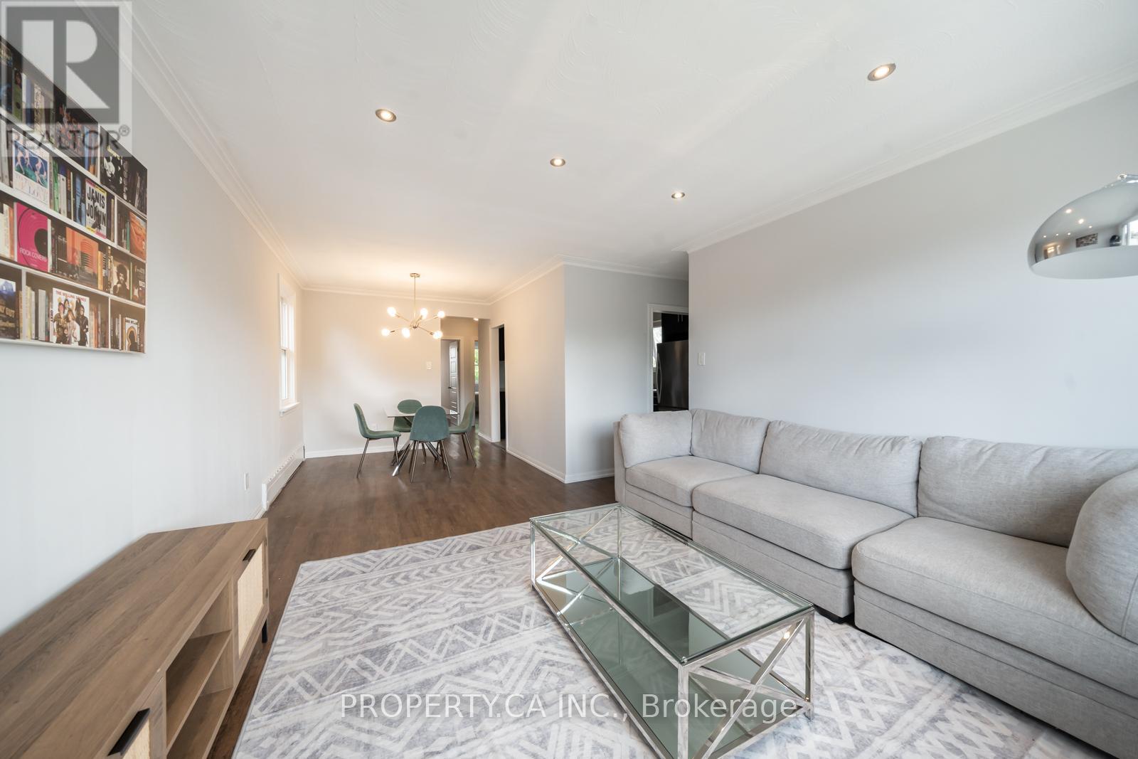 3 - 958 Jane Street, Toronto, Ontario  M6N 4C9 - Photo 4 - W12126872