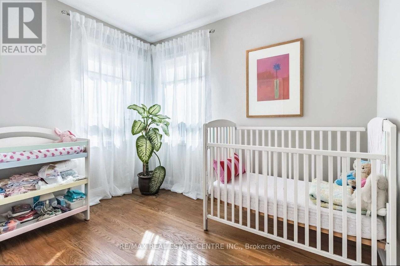 74 Thirty Seventh St. Street, Toronto, Ontario  M8W 3L8 - Photo 7 - W12126887