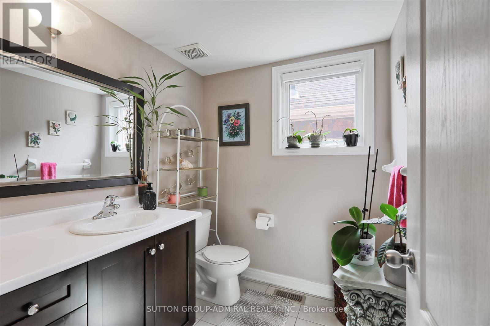 23a Yarrow Road, Toronto, Ontario  M6M 4E2 - Photo 18 - W12126911