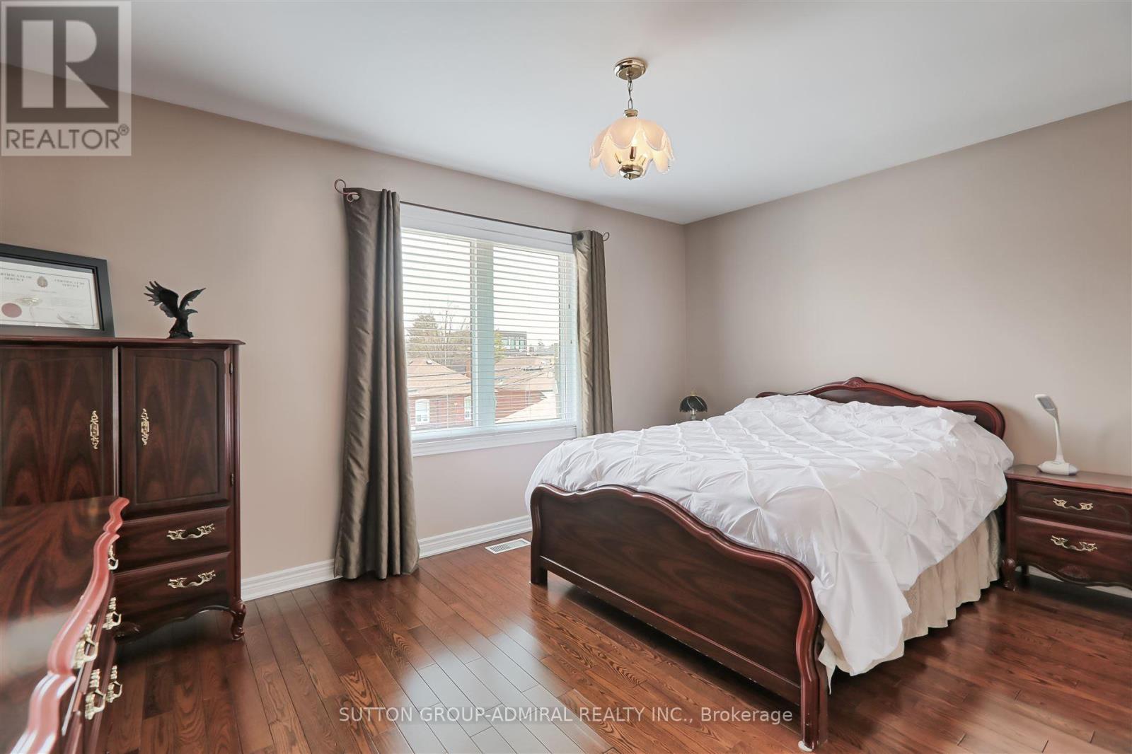 23a Yarrow Road, Toronto, Ontario  M6M 4E2 - Photo 24 - W12126911