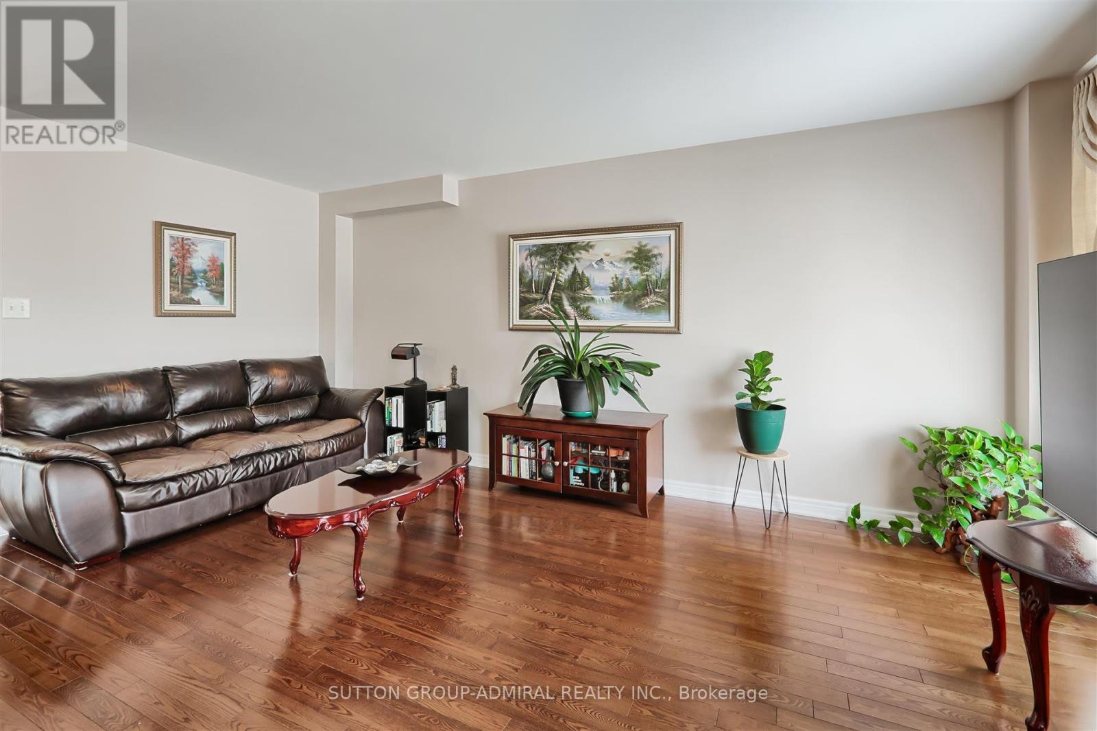 23a Yarrow Road, Toronto, Ontario  M6M 4E2 - Photo 4 - W12126911