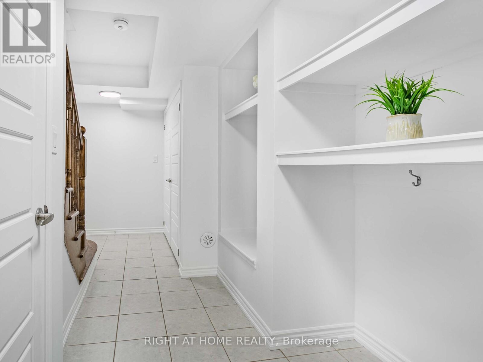651 Laking Terrace, Milton, Ontario  L9T 9J4 - Photo 28 - W12126915