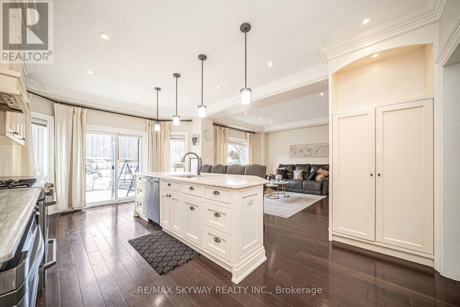 22 Callaghan Crescent, Halton Hills, Ontario  L7G 6A5 - Photo 11 - W12126924