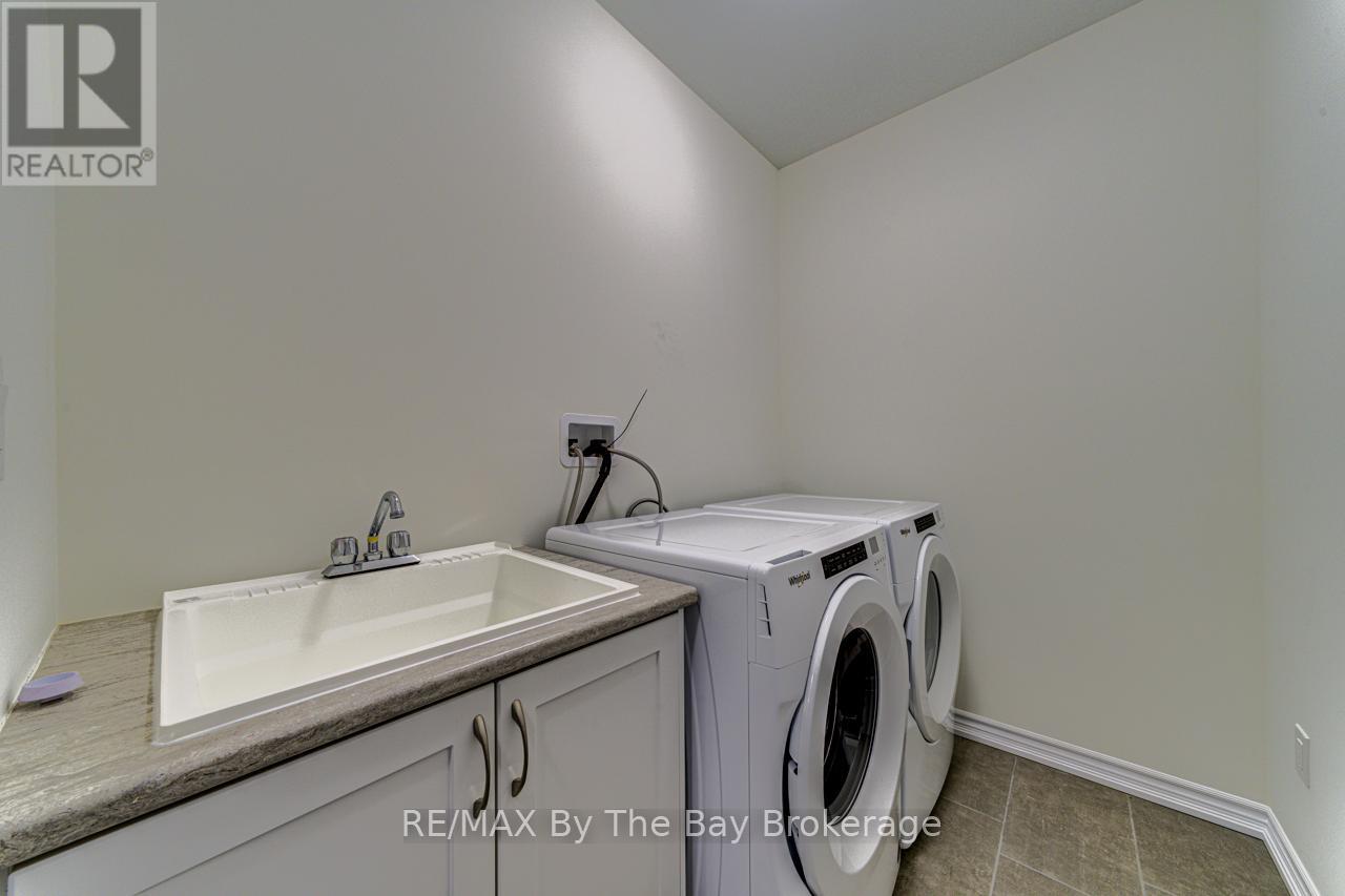 178 Mapleside Drive, Wasaga Beach, Ontario  L9Z 0L4 - Photo 21 - S12126937