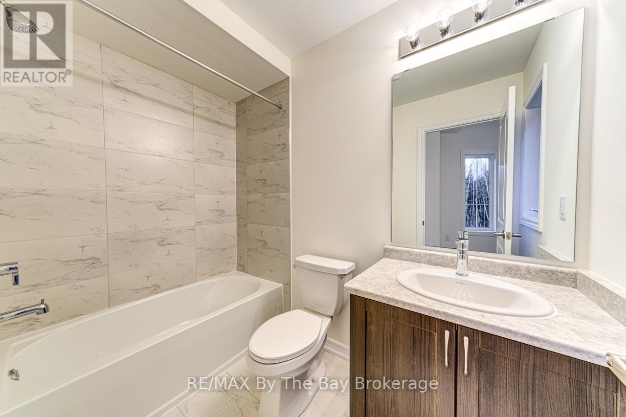178 Mapleside Drive, Wasaga Beach, Ontario  L9Z 0L4 - Photo 24 - S12126937