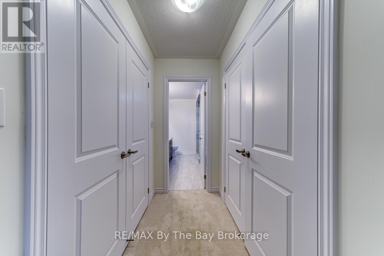 178 Mapleside Drive, Wasaga Beach, Ontario  L9Z 0L4 - Photo 33 - S12126937