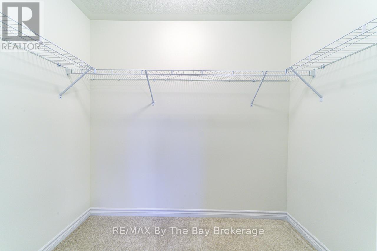 178 Mapleside Drive, Wasaga Beach, Ontario  L9Z 0L4 - Photo 35 - S12126937