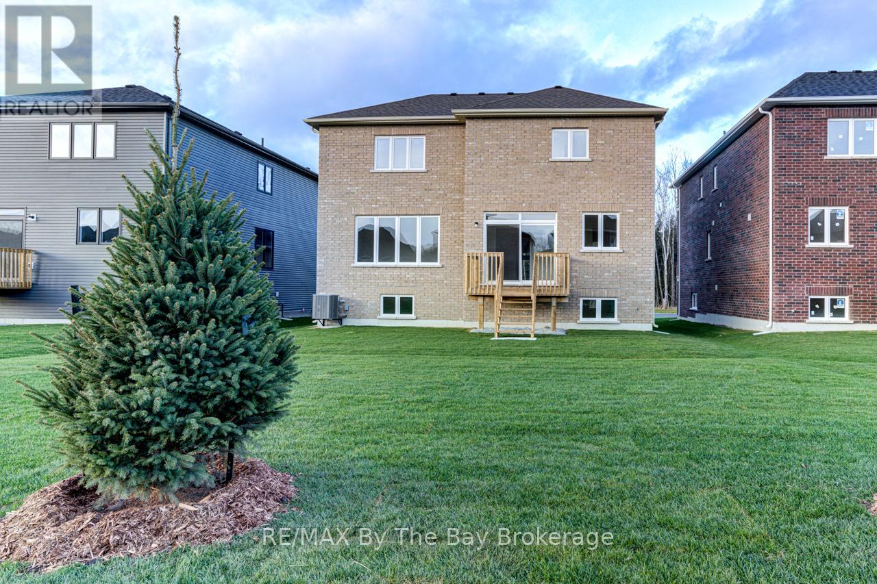 178 Mapleside Drive, Wasaga Beach, Ontario  L9Z 0L4 - Photo 37 - S12126937
