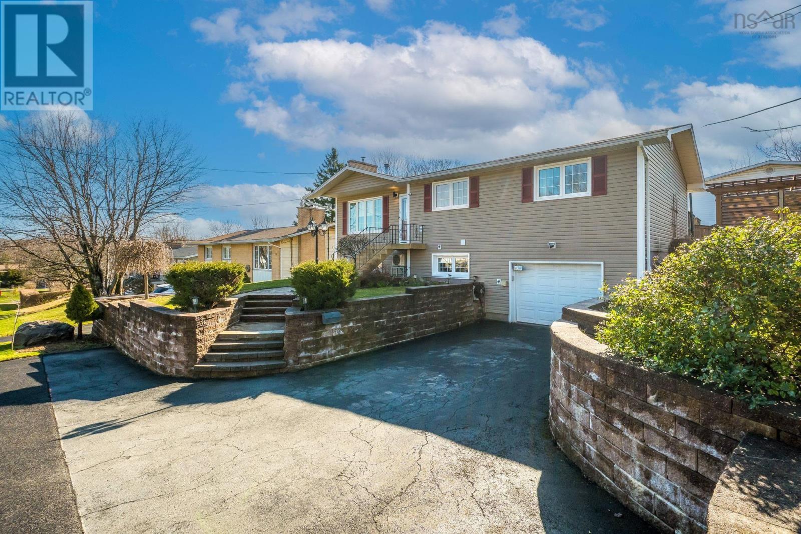 Property at 13 Avery Avenue image 2