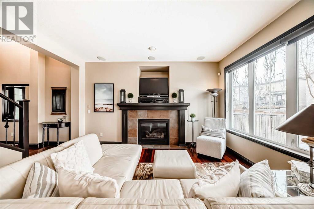 Property at 224 Kincora Point NW image 5