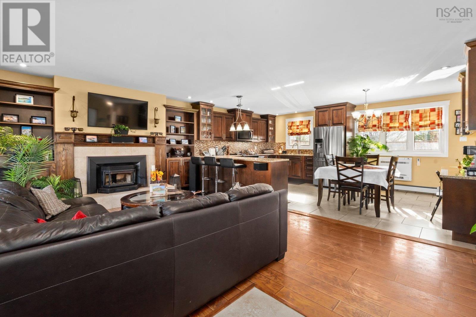 Property at 13 Avery Avenue image 3