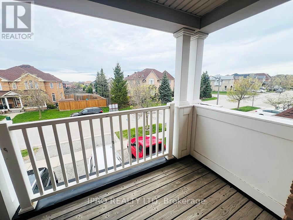 49 Lily Lane, Halton Hills, Ontario  L7G 6N1 - Photo 9 - W12019212