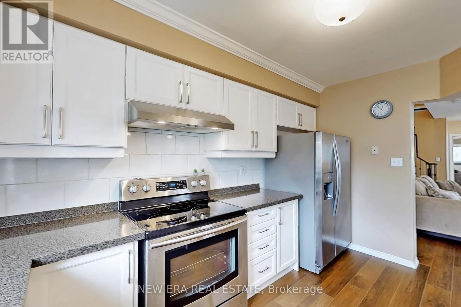 1383 Brookstar Drive, Oakville, Ontario  L6M 3W2 - Photo 10 - W12124413