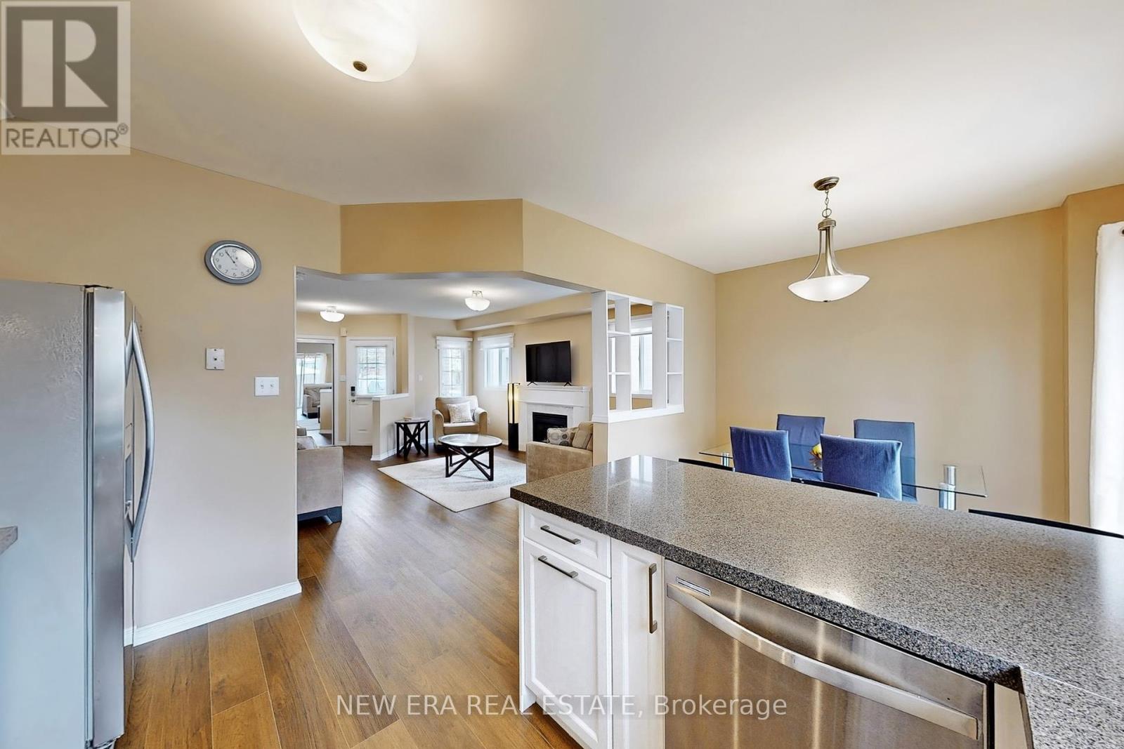 1383 Brookstar Drive, Oakville, Ontario  L6M 3W2 - Photo 12 - W12124413