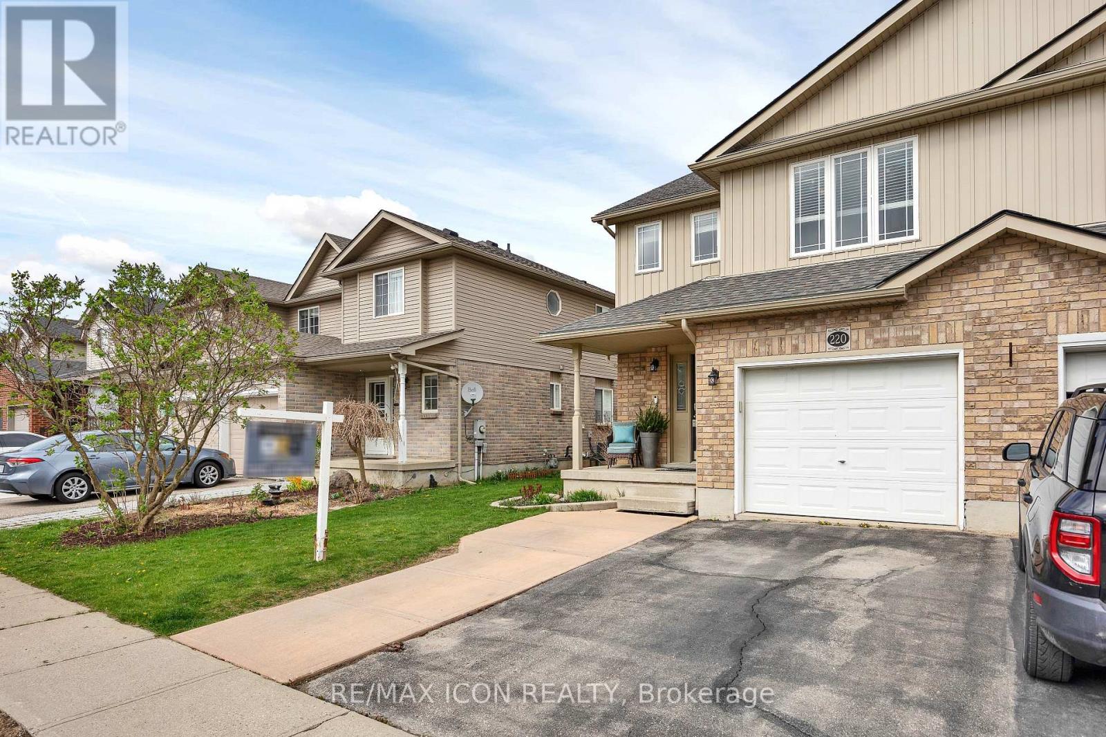 220 Brenneman Drive, Wilmot, Ontario  N3A 4N2 - Photo 2 - X12126892