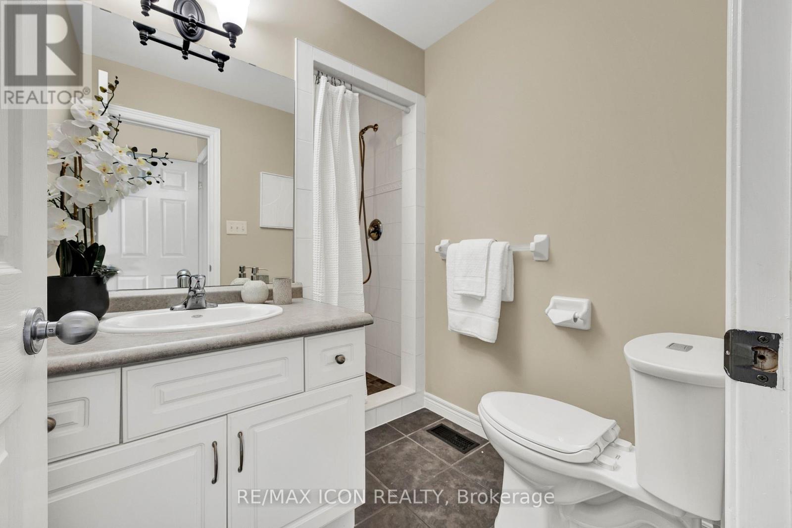 220 Brenneman Drive, Wilmot, Ontario  N3A 4N2 - Photo 22 - X12126892
