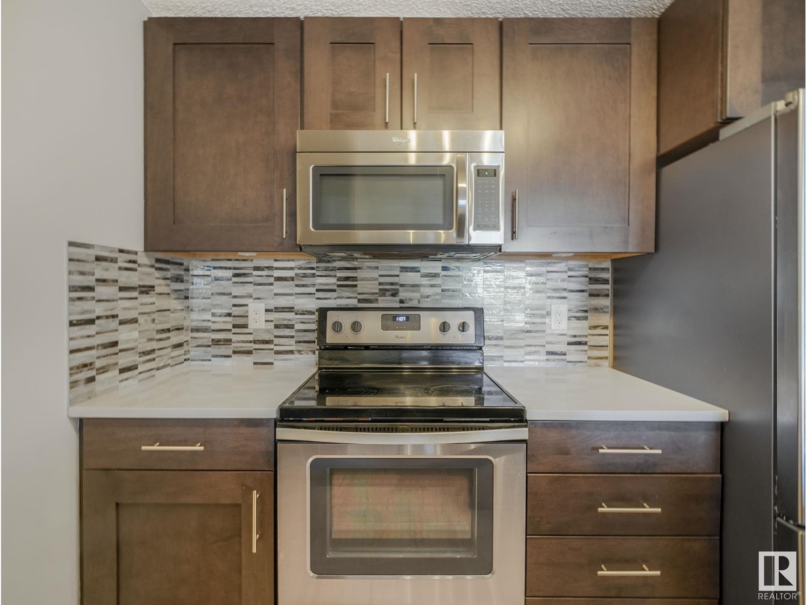 Property at #120 4008 SAVARYN DR SW image 5