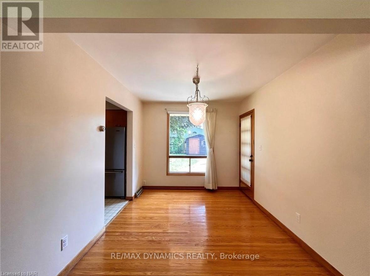32 Mississauga Road, St. Catharines, Ontario  L2N 2K4 - Photo 12 - X12127162
