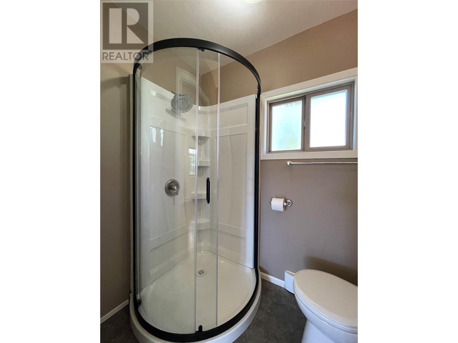 7805 Woodside Avenue, Procter, British Columbia  V1L 0B8 - Photo 23 - 10346536