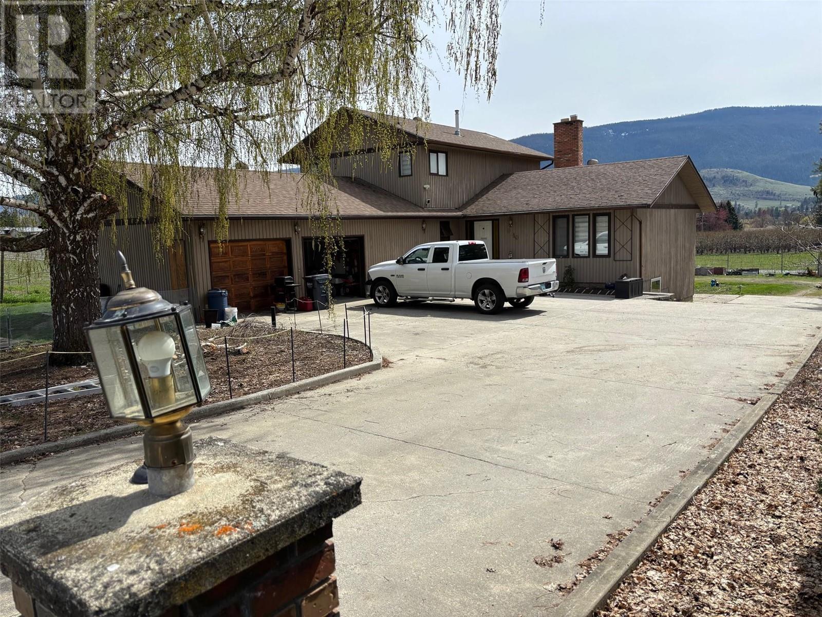 9810 Venables Drive, Coldstream, British Columbia  V1B 2J9 - Photo 10 - 10346200