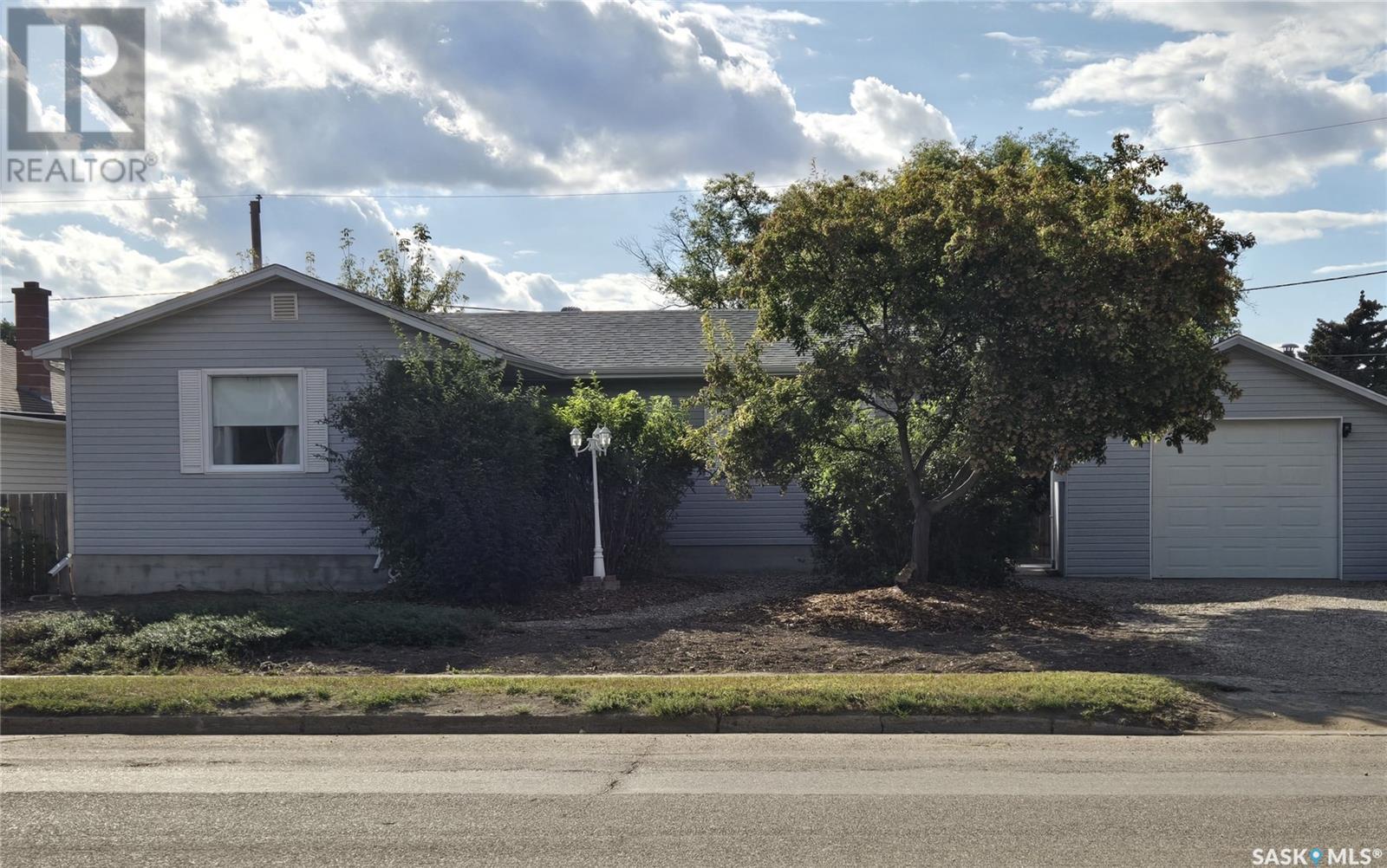 422 Mckenzie Street, Outlook, Saskatchewan  S0L 2N0 - Photo 16 - SK982716