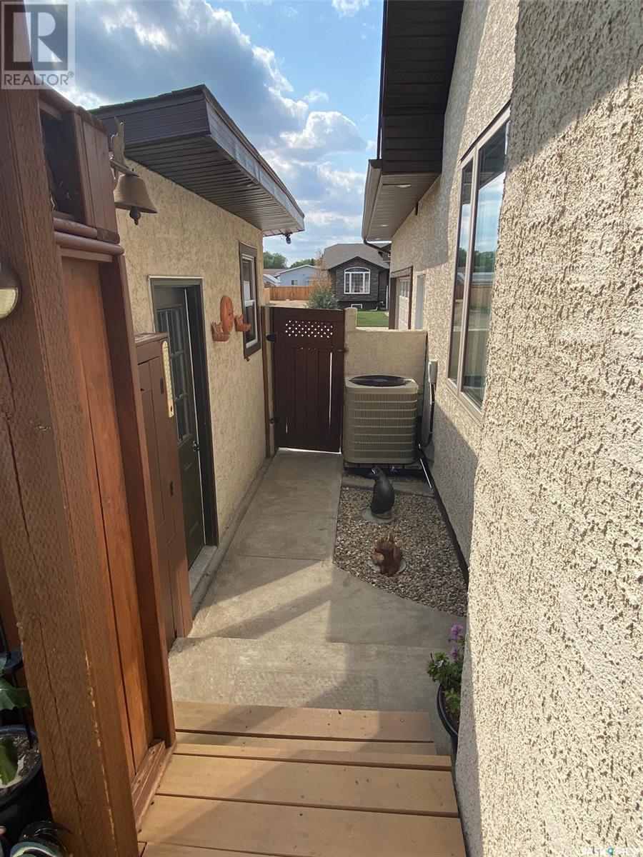 11 Robertson Road, Lanigan, Saskatchewan  S0K 2M0 - Photo 42 - SK993911