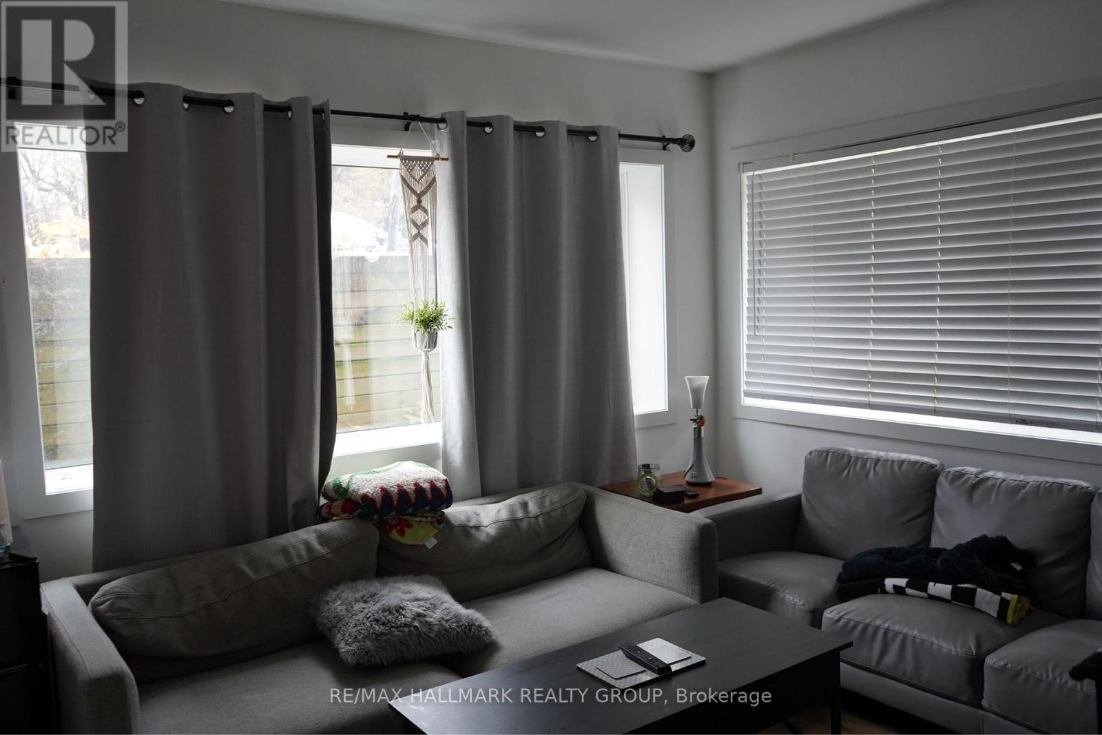 70 Russell Avenue, Ottawa, Ontario  K1N 7X1 - Photo 10 - X12127216