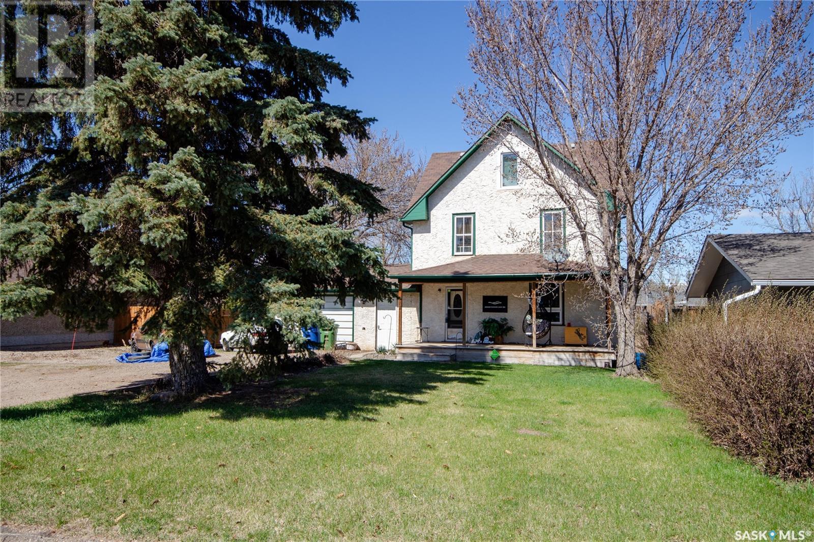 312 32nd STREET, Battleford, Saskatchewan