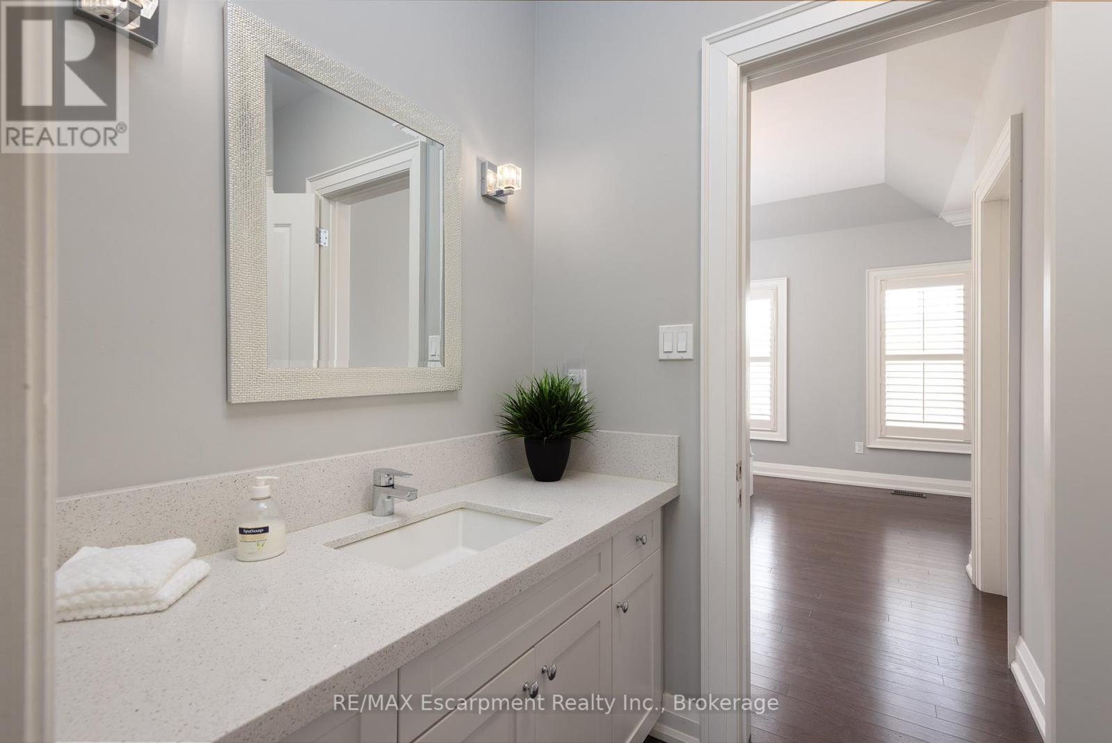 21 Lambert Common, Oakville, Ontario  L6K 0H6 - Photo 34 - W12127161