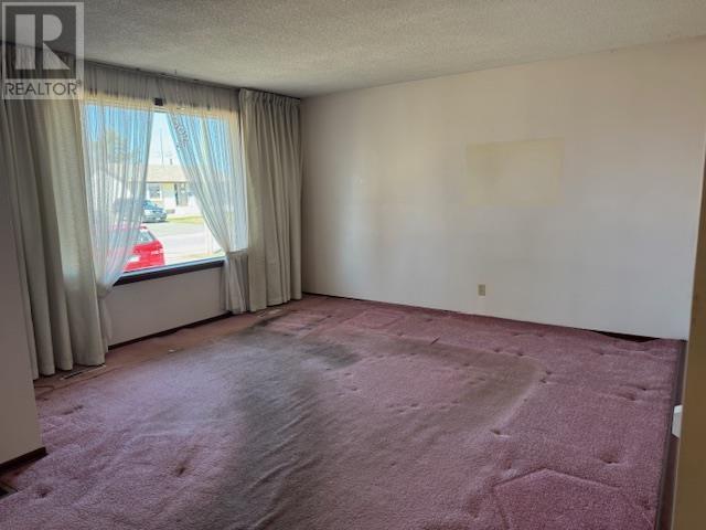 Property at 132 Hemlock Pl image 3