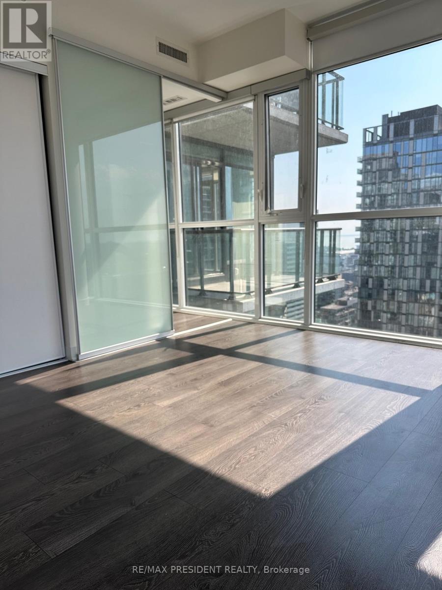 3404 - 290 Adelaide Street W, Toronto, Ontario  M5V 1P7 - Photo 11 - C12126980
