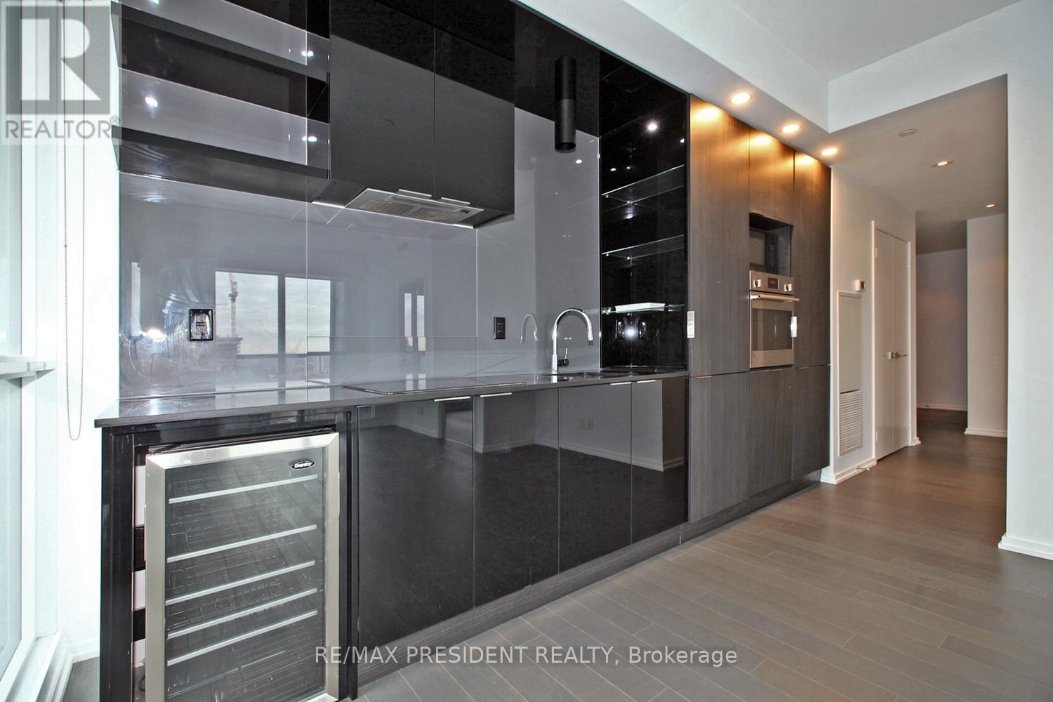 3206 - 70 Temperance Street, Toronto (Bay Street Corridor), Ontario  M5H 4E8 - Photo 9 - C12127004