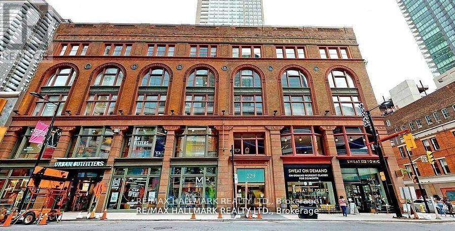 3114 - 197 Yonge Street, Toronto, Ontario  M5B 1M4 - Photo 2 - C12127018