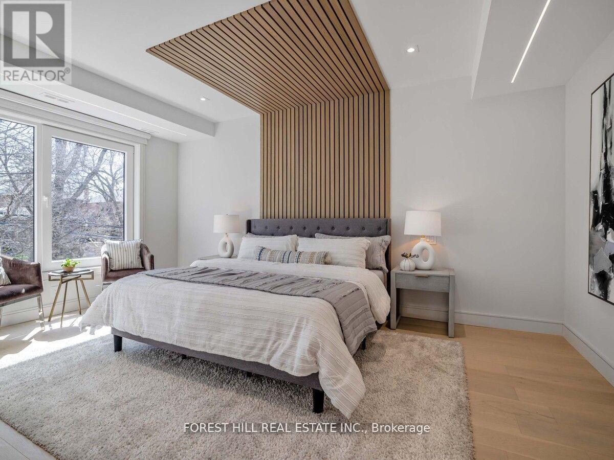 151 Dewbourne Avenue, Toronto (Humewood-Cedarvale), Ontario  M6C 1Z1 - Photo 14 - C12127024