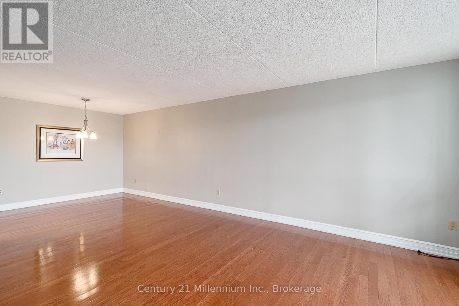 401 - 172 Eighth Street, Collingwood, Ontario  L9Y 4T2 - Photo 10 - S12127270