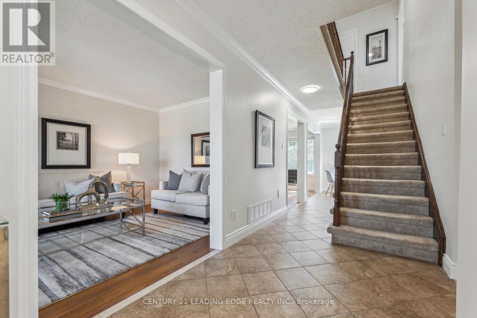 12 Turriff Crescent, Ajax, Ontario  L1T 3N4 - Photo 5 - E12126950