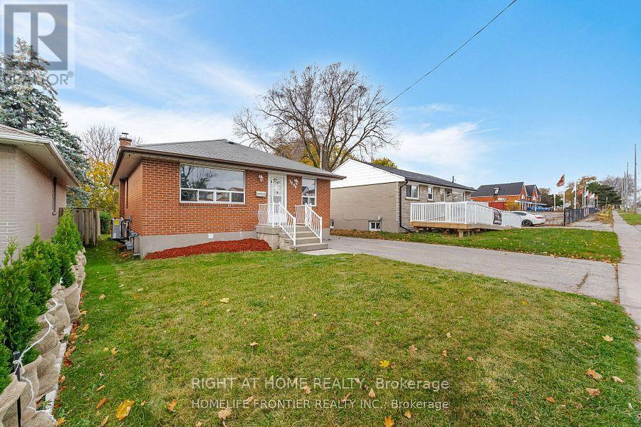 1204 Simcoe Street S, Oshawa, Ontario  L1H 4M2 - Photo 1 - E12127114