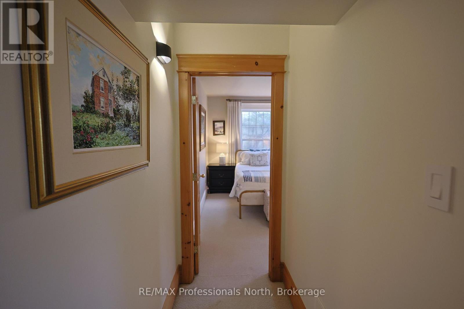 1013 Grey Street, Muskoka Lakes, Ontario  P0C 1A0 - Photo 17 - X12127152