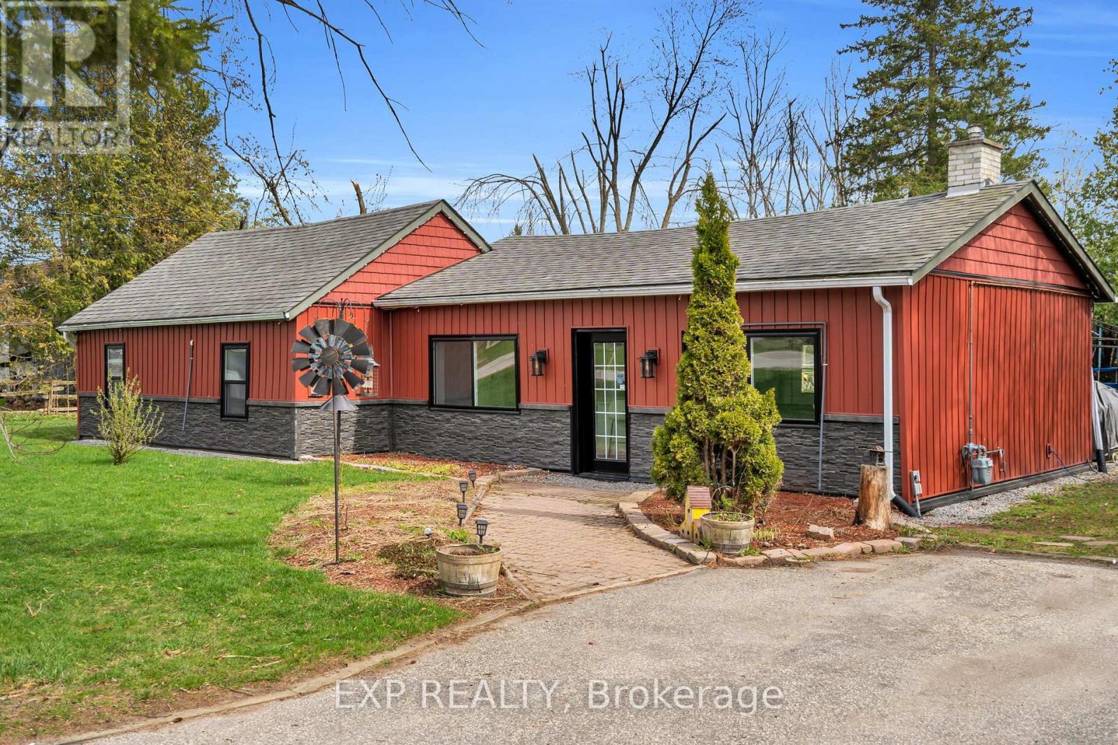 Property at 409 CENTRE STREET image 1