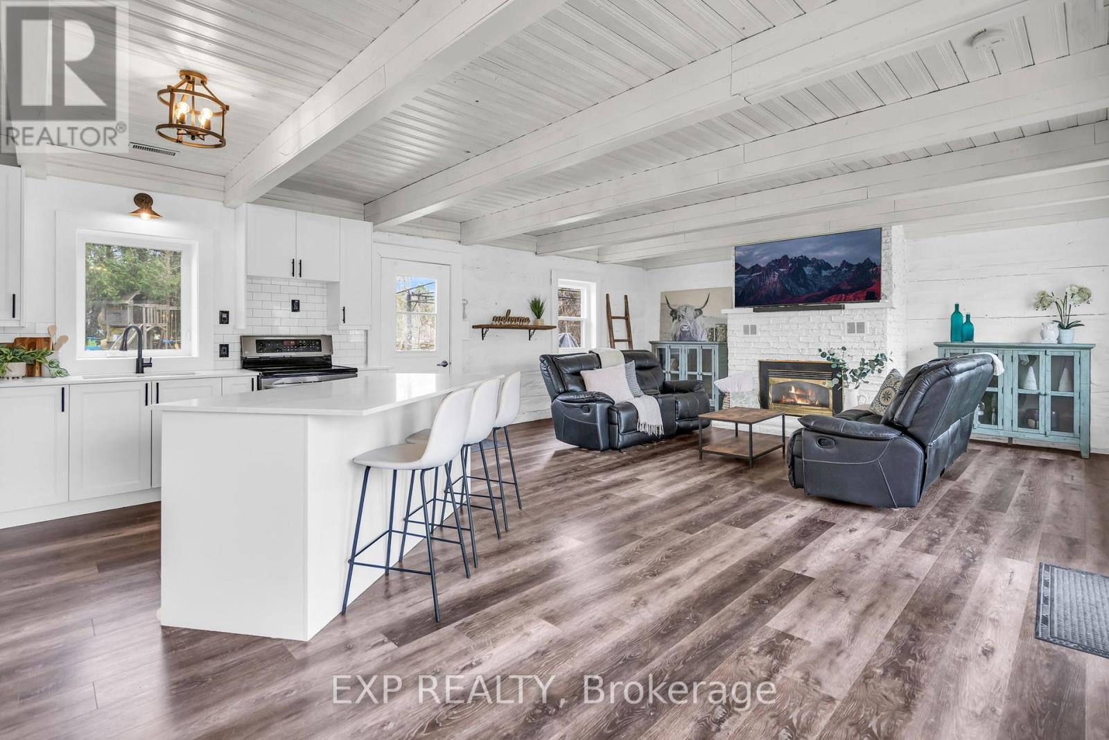 Property at 409 CENTRE STREET image 4